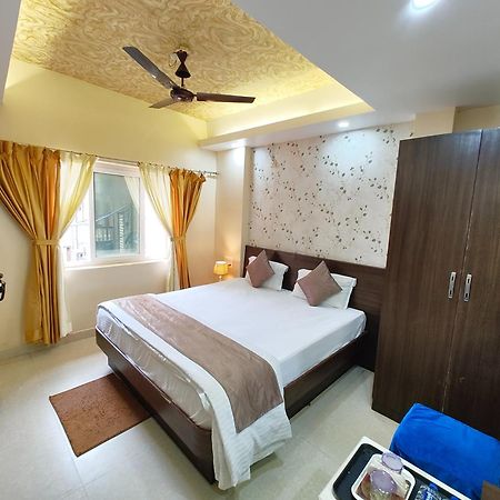 "Hotel Aradhya Puri"- Luxur- Room With Sea-View - Prime Location With Parking Facilities - Best Hotel In Puri Esterno foto