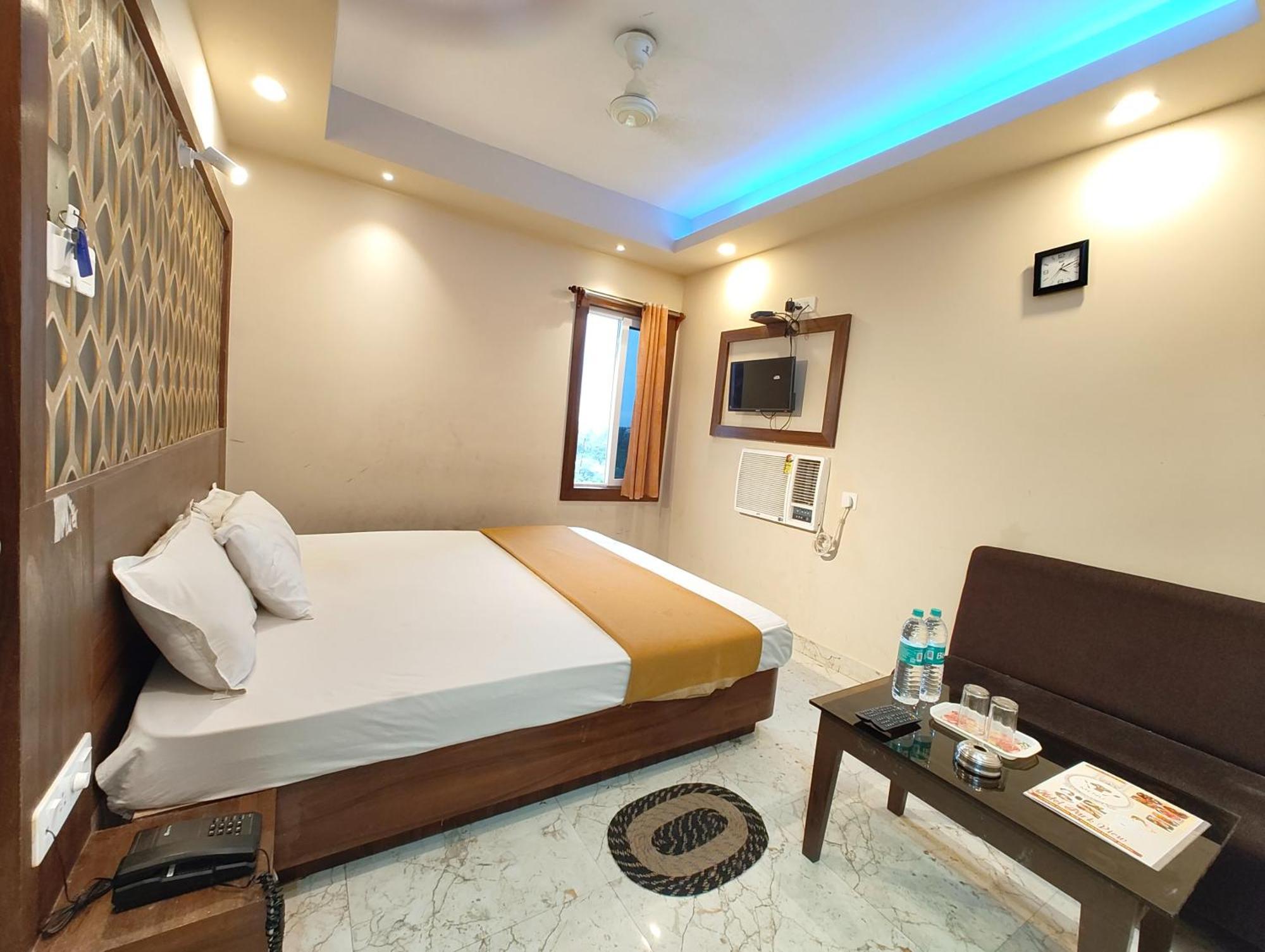 "Hotel Aradhya Puri"- Luxur- Room With Sea-View - Prime Location With Parking Facilities - Best Hotel In Puri Esterno foto