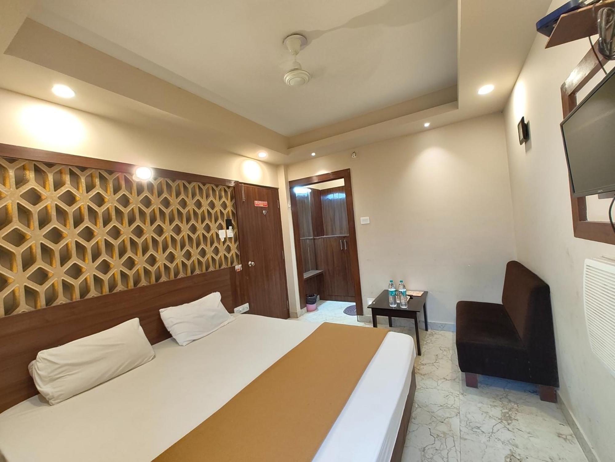 "Hotel Aradhya Puri"- Luxur- Room With Sea-View - Prime Location With Parking Facilities - Best Hotel In Puri Esterno foto