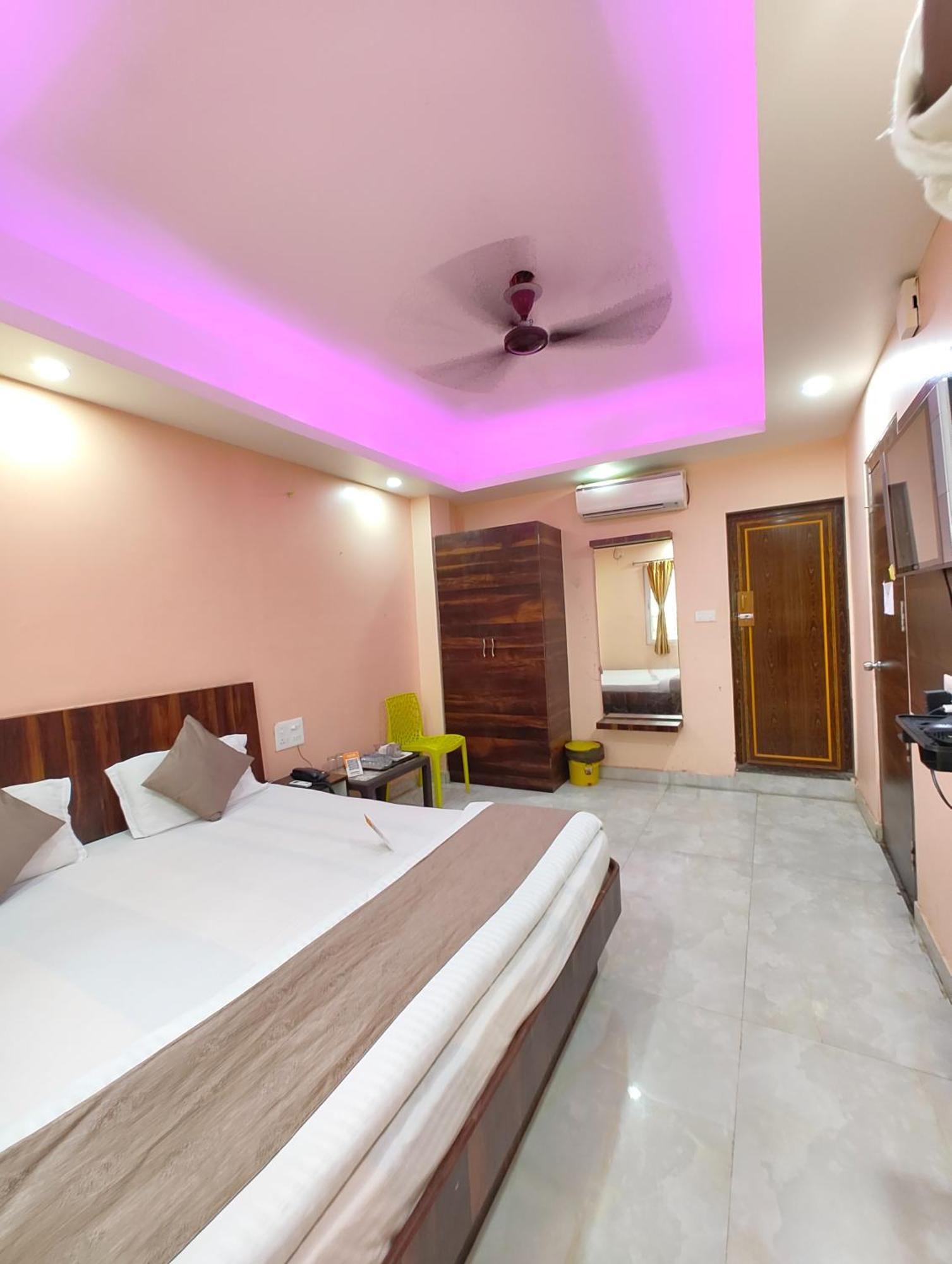 "Hotel Aradhya Puri"- Luxur- Room With Sea-View - Prime Location With Parking Facilities - Best Hotel In Puri Esterno foto