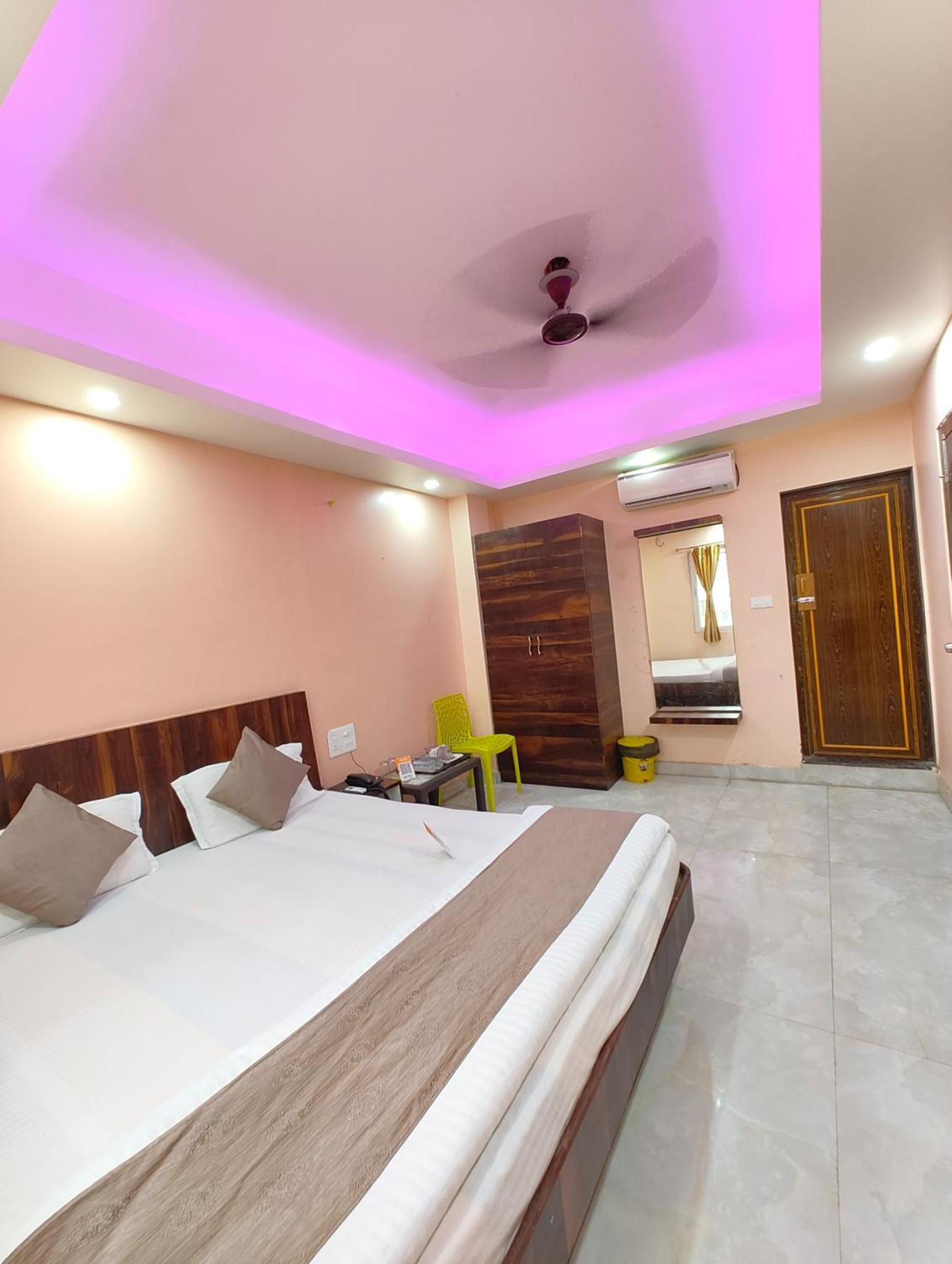 "Hotel Aradhya Puri"- Luxur- Room With Sea-View - Prime Location With Parking Facilities - Best Hotel In Puri Esterno foto