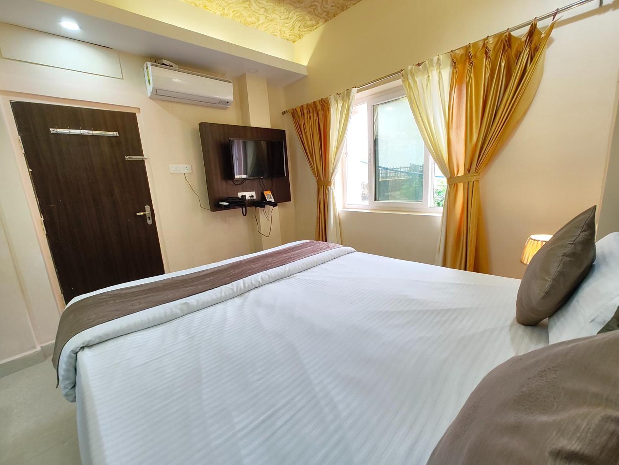 "Hotel Aradhya Puri"- Luxur- Room With Sea-View - Prime Location With Parking Facilities - Best Hotel In Puri Esterno foto