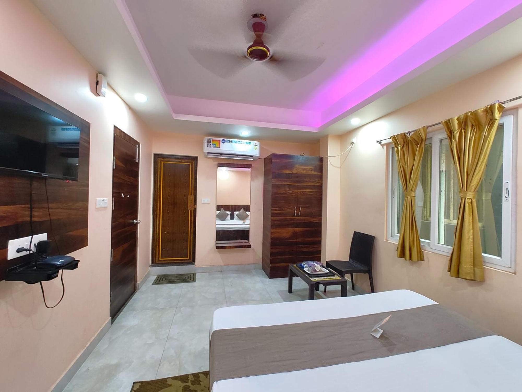 "Hotel Aradhya Puri"- Luxur- Room With Sea-View - Prime Location With Parking Facilities - Best Hotel In Puri Esterno foto