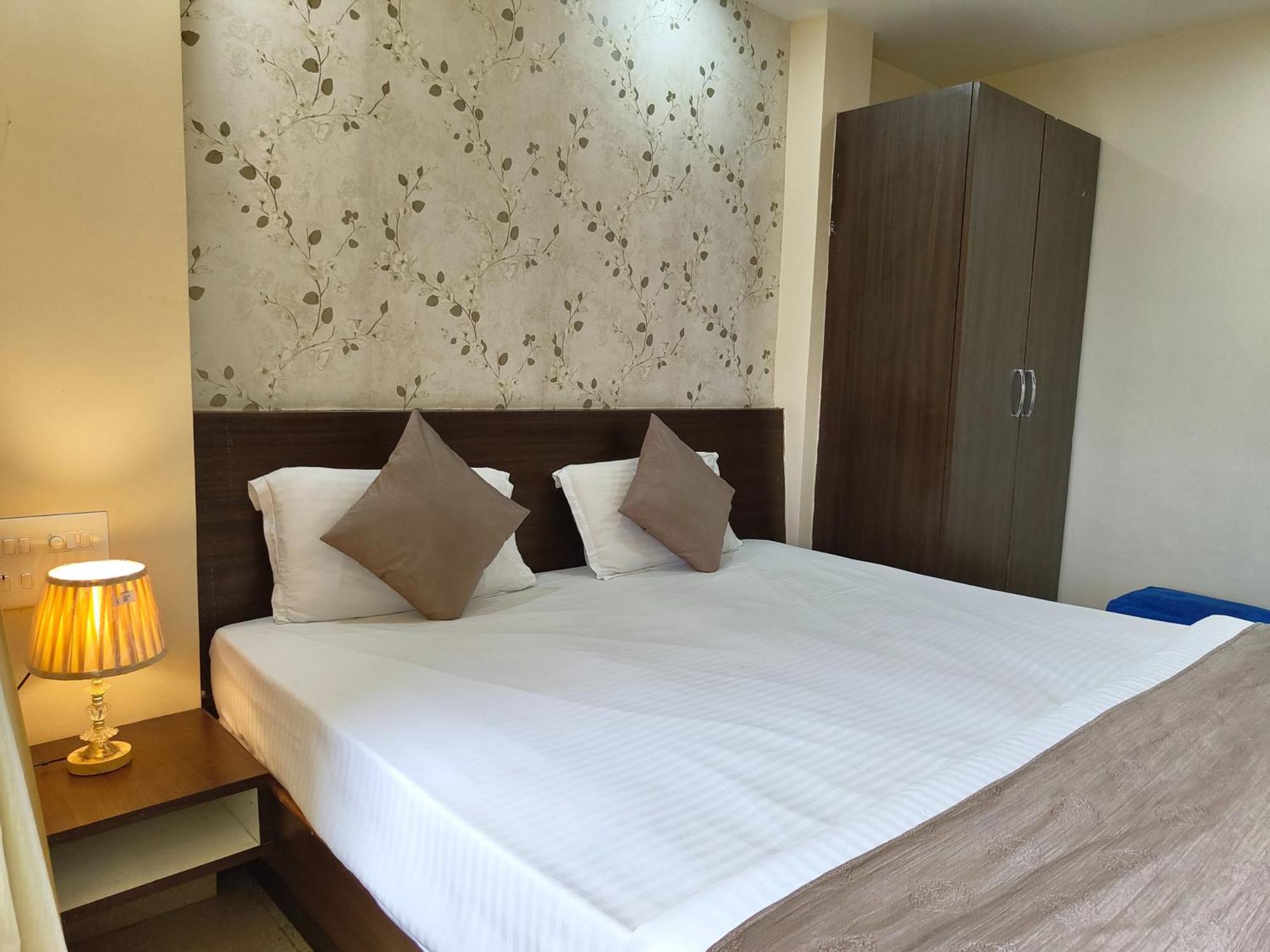 "Hotel Aradhya Puri"- Luxur- Room With Sea-View - Prime Location With Parking Facilities - Best Hotel In Puri Esterno foto