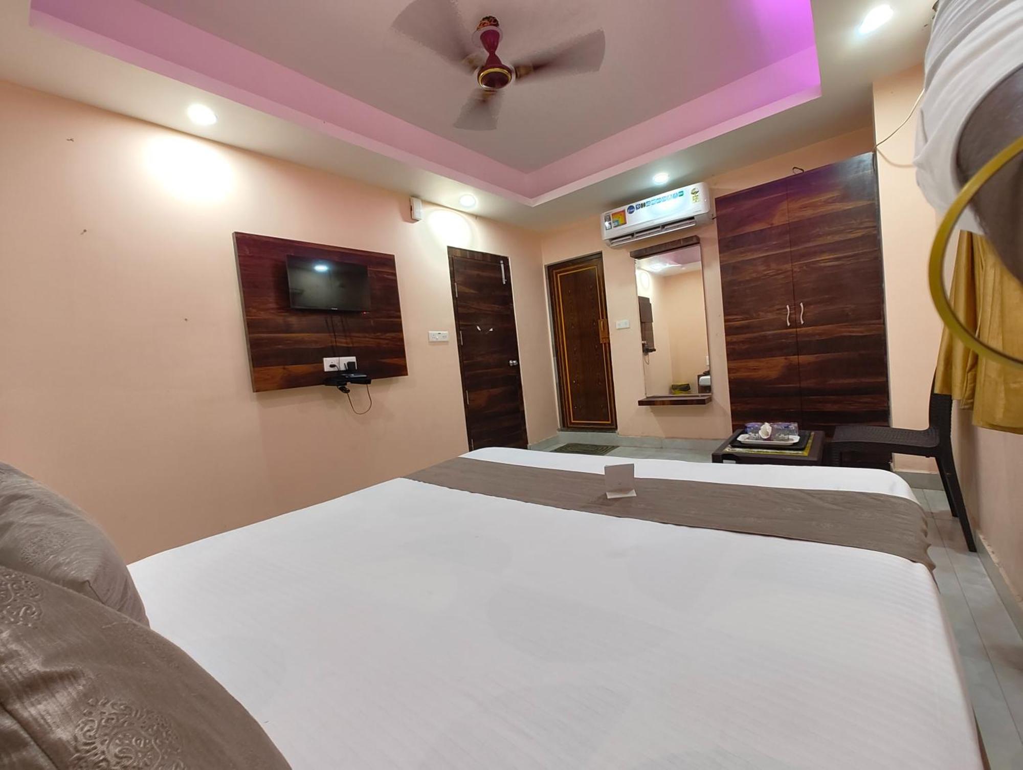 "Hotel Aradhya Puri"- Luxur- Room With Sea-View - Prime Location With Parking Facilities - Best Hotel In Puri Esterno foto